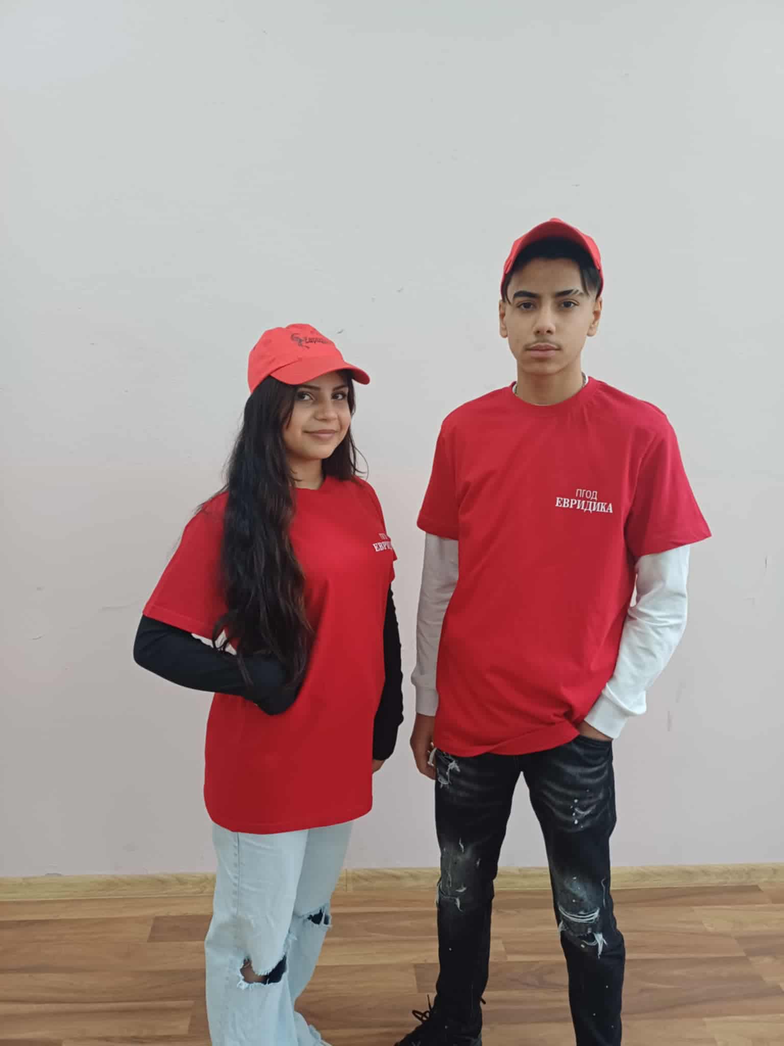 Ученическа униформа 1